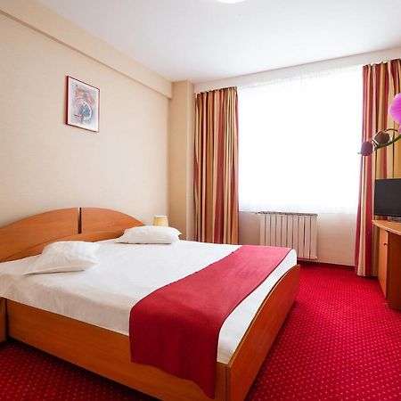 Hotel Dana Satu Mare Luaran gambar
