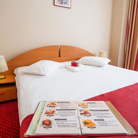 Hotel Dana Satu Mare Luaran gambar