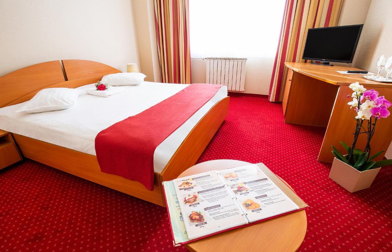 Hotel Dana Satu Mare Luaran gambar