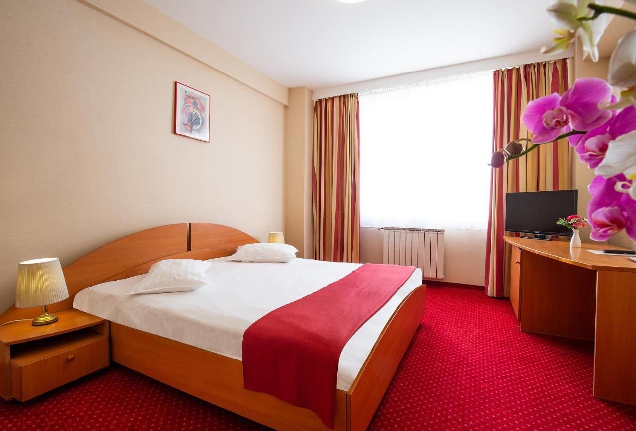 Hotel Dana Satu Mare Luaran gambar