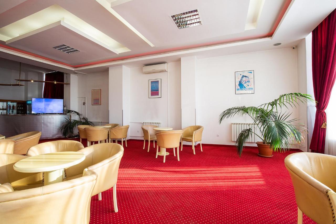 Hotel Dana Satu Mare Luaran gambar