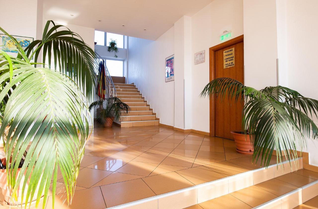 Hotel Dana Satu Mare Luaran gambar